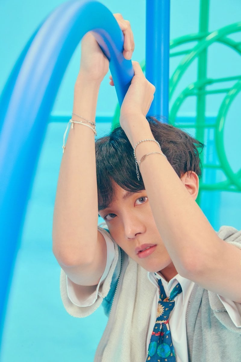 BTS ''LOVE YOUR SELF  [ANSWER]'' GRUP VE ÜYE POSTERLERİ (F VERSIYON) J-HOPE