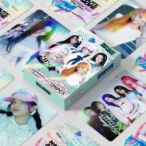 ILLIT '' Not Cute Anymore '' Çift Yön Baskılı / Hologramlı Lomo Card Seti (60 Pcs)