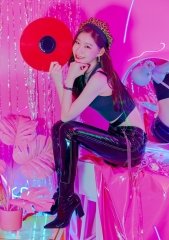 ITZY ''DALLA DALLA'' GRUP VE ÜYE KART POSTALLARI