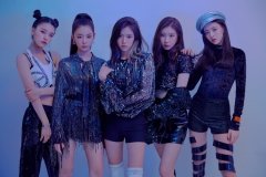 ITZY ''DALLA DALLA'' GRUP VE ÜYE KART POSTALLARI