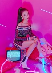 ITZY ''DALLA DALLA'' GRUP VE ÜYE KART POSTALLARI