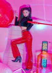 ITZY ''DALLA DALLA'' GRUP VE ÜYE KART POSTALLARI