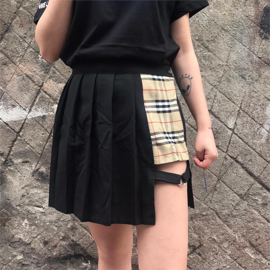 Kemer Ve Bej Ekose Detaylı Siyah Pileli Etek 36 Beden