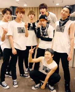 BTS x Official Wake Up Konser T-SHIRT