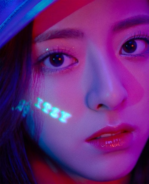 ITZY ''DALLA DALLA'' GRUP VE ÜYE KART POSTALLARI YUNA4