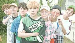 BTS GRUP ''2018 SEASON'S GREETINGS'' KART POSTALLARI