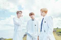BTS GRUP ''2018 SEASON'S GREETINGS'' KART POSTALLARI