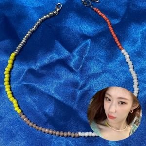 ITZY '' Chaeryeong '' Kolye