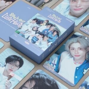 STRAY KIDS '' Stay in our Little House '' Çift Yön Baskılı Hologramlı/Lomo Card Seti (55 Pcs)