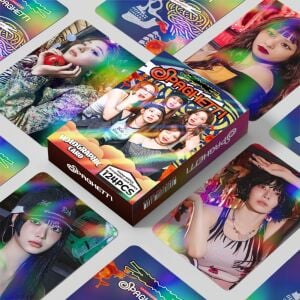 LE SSERAFIM '' Spaghetti '' Çift Yön Baskılı Hologramlı / Lomo Card Seti (60 Pcs)