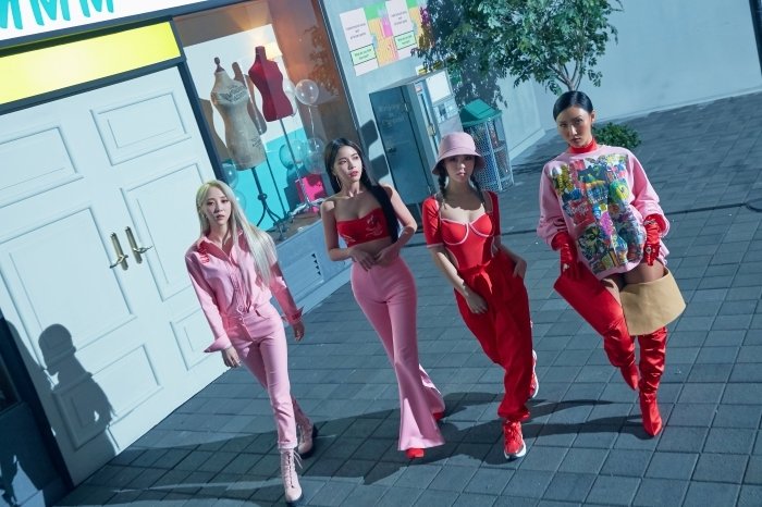 MAMAMOO ''WHITE WIND'' GRUP VE ÜYE KARTPOSTAL/POSTERLERİ