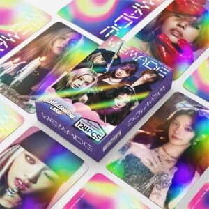 i-dle '' We Made '' Çift Yön Baskılı Hologramlı Lomo Card Seti (60 Pcs)