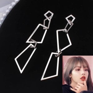 BLACKPINK '' Lisa '' Küpe