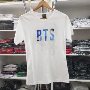 BTS '' Kaos'' T-Shirt L