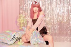 BLACKPINK GRUP VE ÜYE İMZALI KARTPOSTAL JENNIE