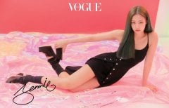 BLACKPINK GRUP VE ÜYE İMZALI KARTPOSTAL JENNIE