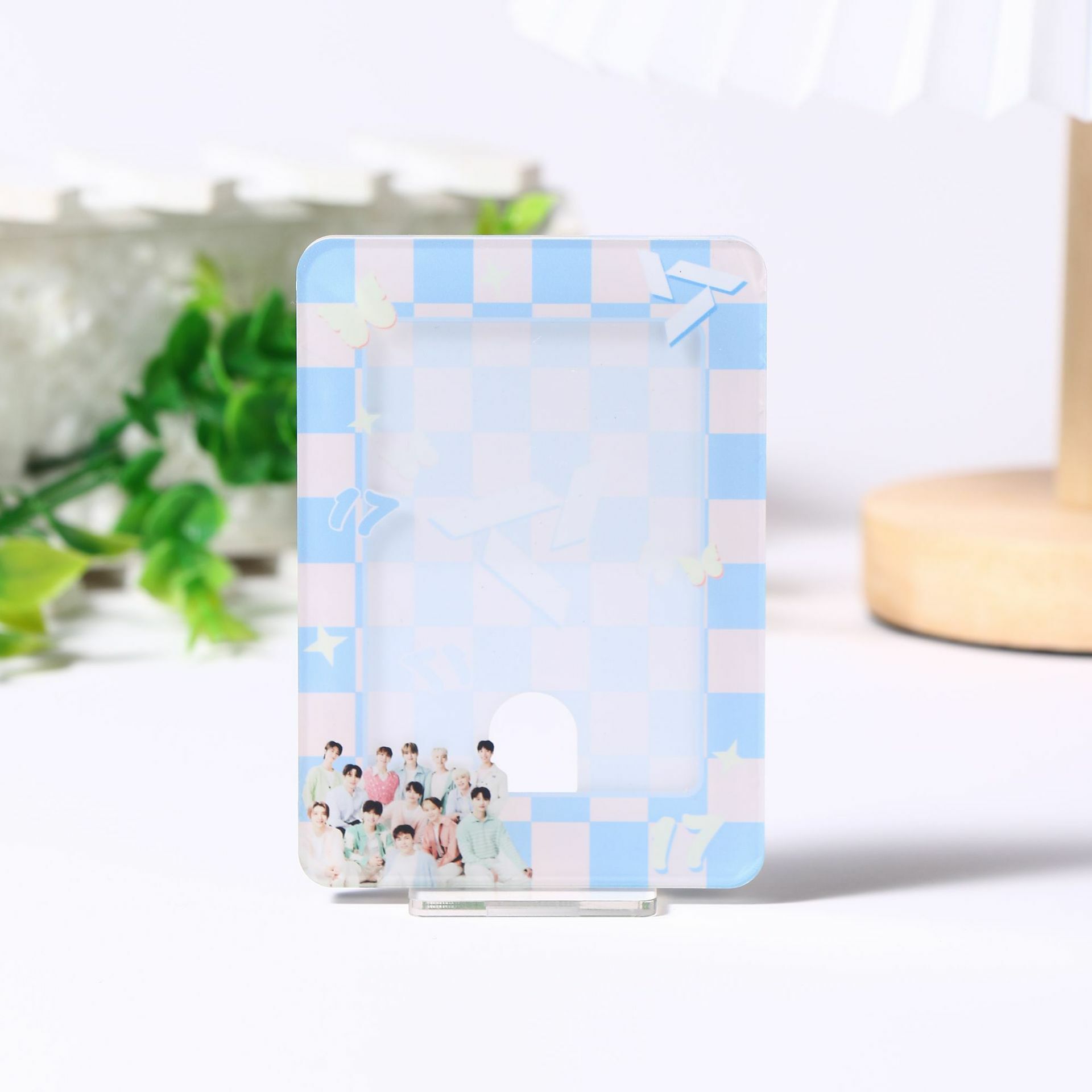 Seventeen Akrilik PC Stantdı