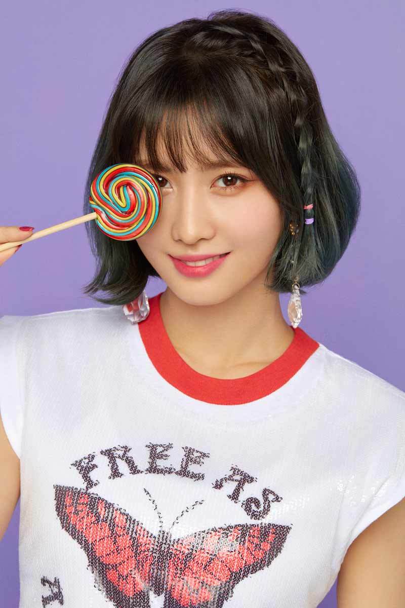 TWICE ''WHAT IS LOVE ?'' GRUP VE ÜYE KART POSTALLARI Momo